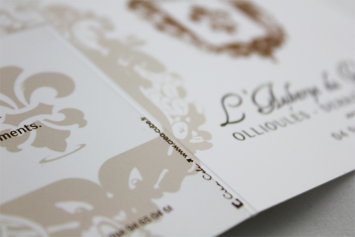 Détail des coordonnées et logo Crea Cube sur le dépliant