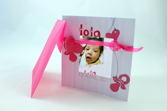 Faire-part de naissance Lola, carte rose avec ruban et photo bébé, 12 avril 2011